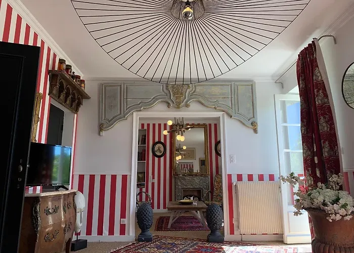 La Maison Carrée - Studios de charme - kitchenette - Climatisation&Piscine chauffée