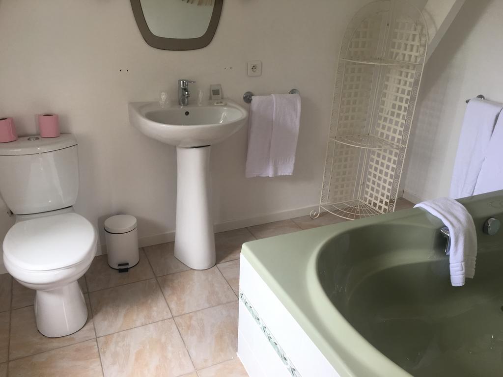 La Maison Carree - De Charme - Clim & Piscine Chauffee Privatunterkunft Les Eyzies
