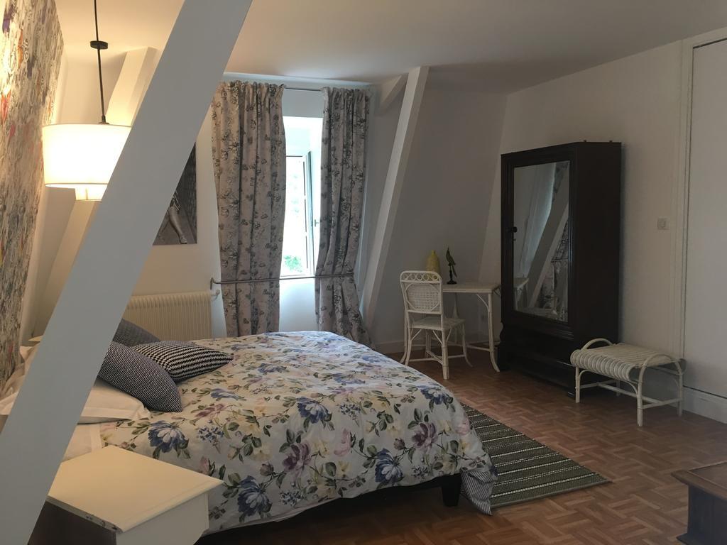 Privatunterkunft La Maison Carree - De Charme - Clim & Piscine Chauffee Les Eyzies