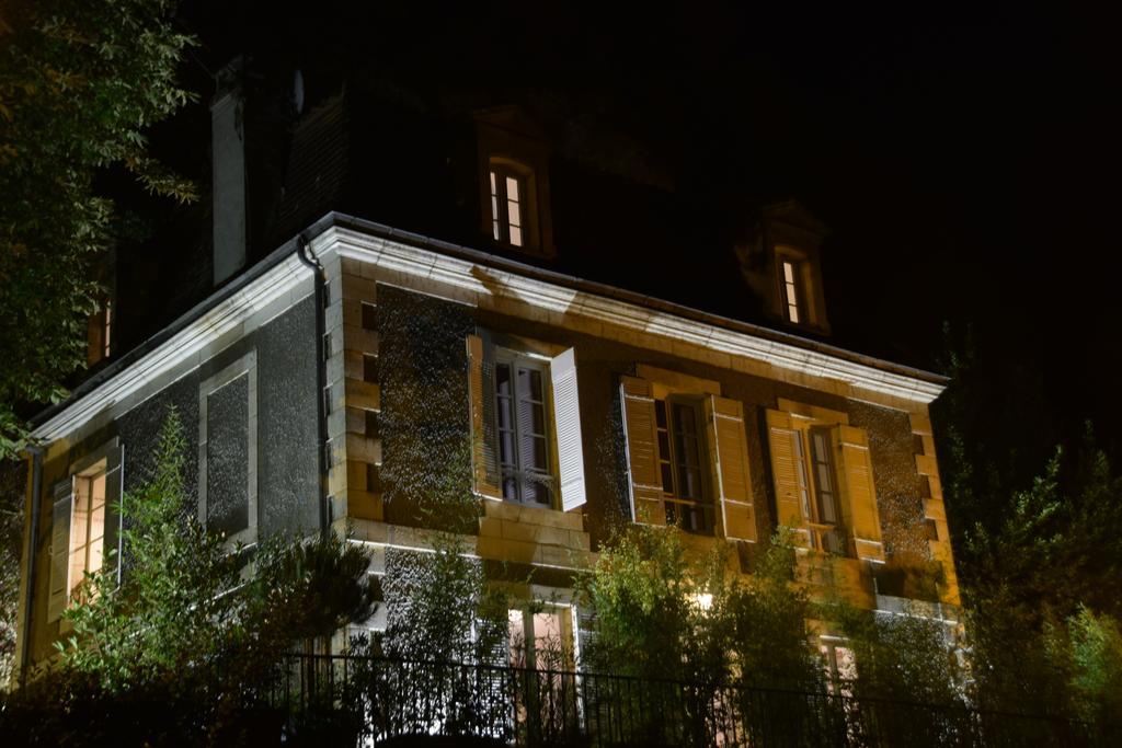 La Maison Carree - De Charme - Clim & Piscine Chauffee Homestay Les Eyzies