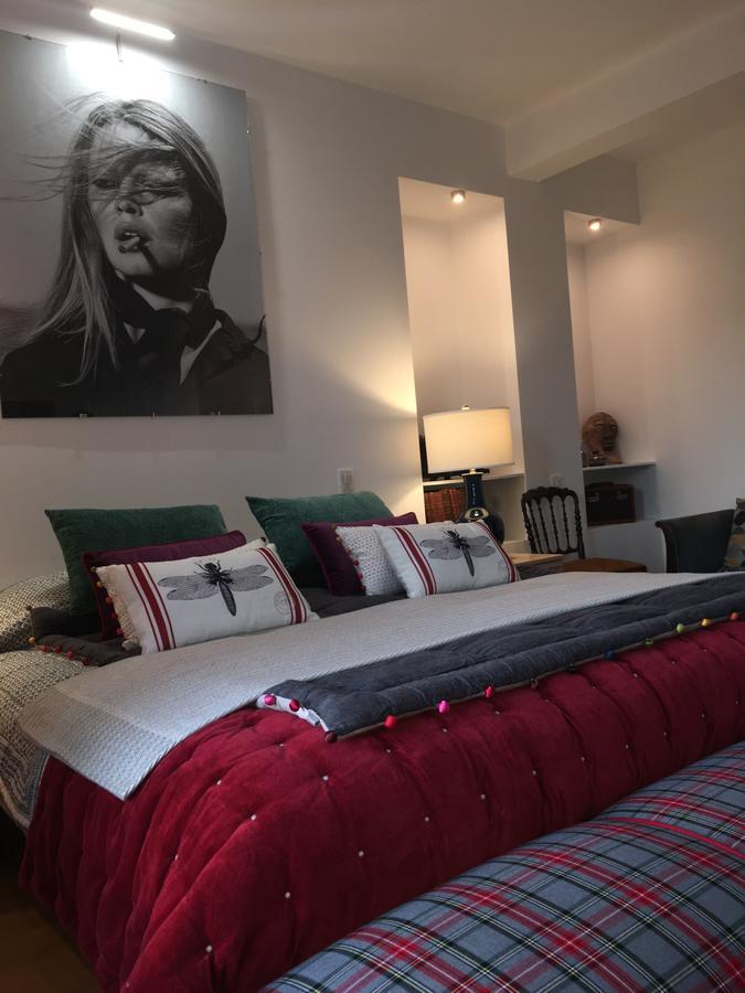 La Maison Carree - De Charme - Clim & Piscine Chauffee Homestay *